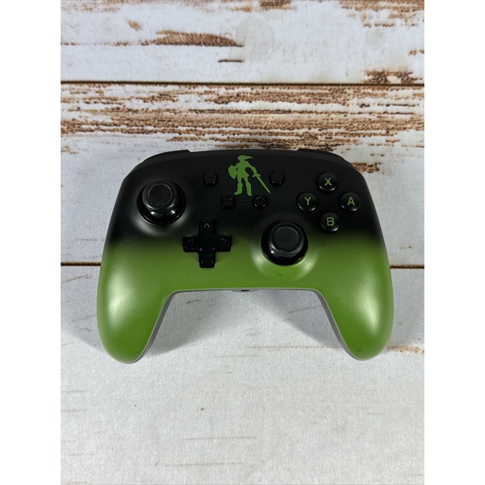PowerA Enhanced Wired Controller Nintendo Switch Zelda Link Green Gradient